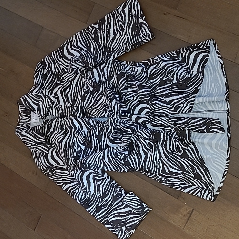 Finley Cream and Brown Zebra Print 3/4 Sleeve Tie Front Tunic Blouse Size XL